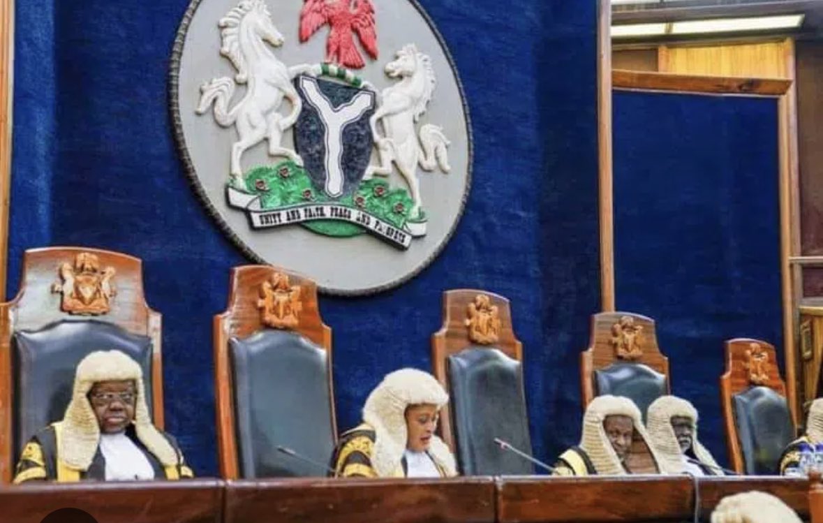 Obidients keep your eyes 👀 on the Judiciary .

I am following 50 obidients immediately.. 

Follow me, Retweet this, Drop your handles in the replies and I will follow you .

Let’s go 🔥
#AllEyeOnTheJudiciary