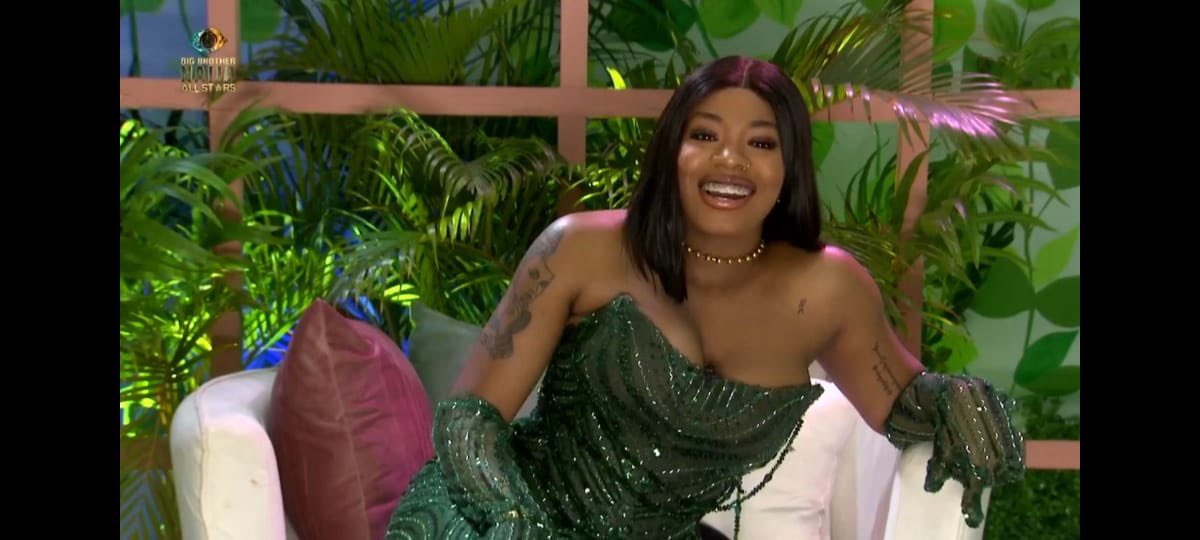 TemisdailyBBN's tweet photo. Archies 👼 loved @theangeljbsmith  dress ? Please thank the amazing stylist 
 @SewasimilaraW  for this one of a kind piece . How can Angel be an official hot girl without the style 💚💚💚

#AngelJBSmith 
#BBNaijaAllStars 
#BBNaija https://t.co/vxR4L1MRNU