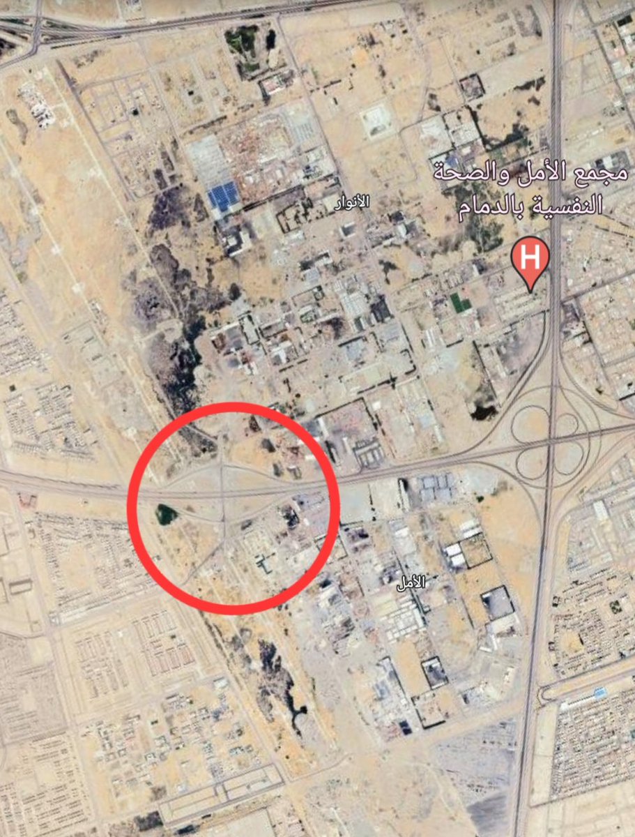 Dmm_city's tweet photo. 🛑

معاناة يومية لسكان حي العروبة الجنوبي في #الدمام بسبب غياب مدخل رئيسي للحي ومضايقة الشاحنات المستمرة للمدخل الحالي المؤقت والتي تتسبب في وقوع حوادث بشكل يومي ، ومطالبات بإيجاد مداخل جديدة لفك الاختناقات المرورية . https://t.co/wmPqHcbRpN