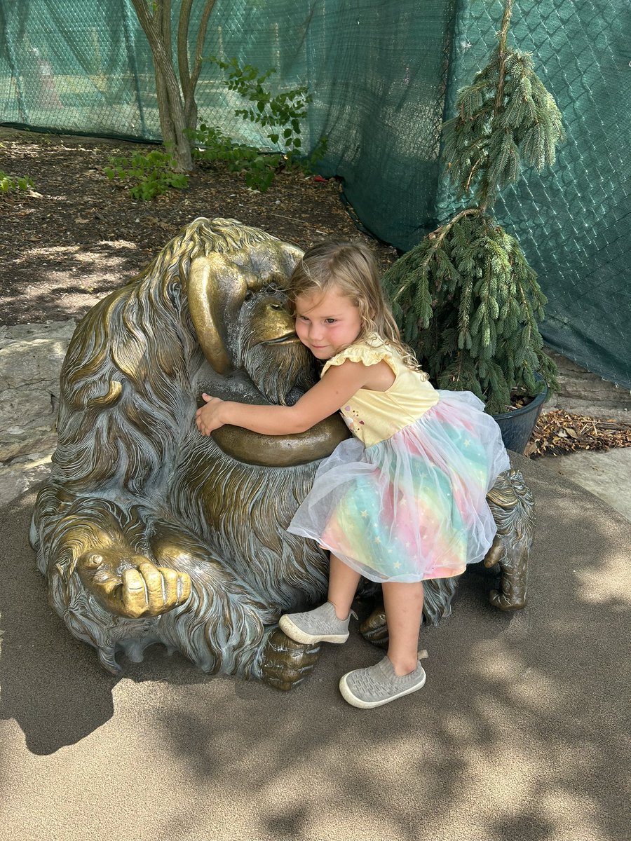 bagough's tweet photo. What a weekend!  Thank you to two of Fort Wayne’s best!@fwkidszoo @TinCaps https://t.co/tonqCcGOiS