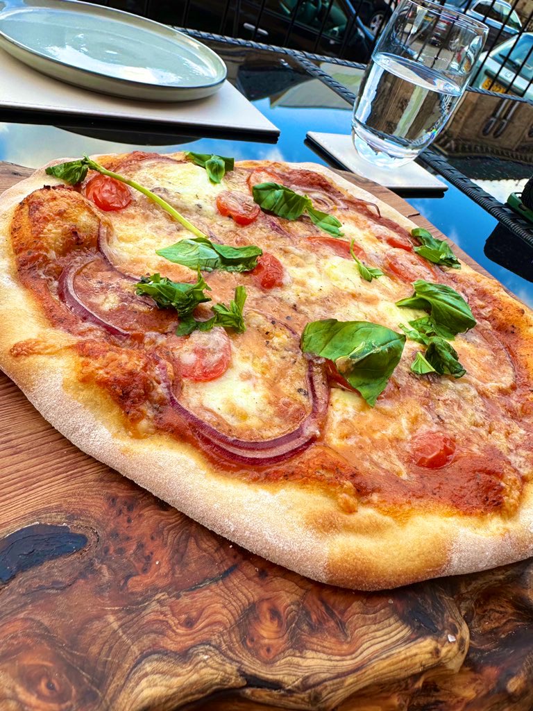 Dr Liam Rooney tweet media