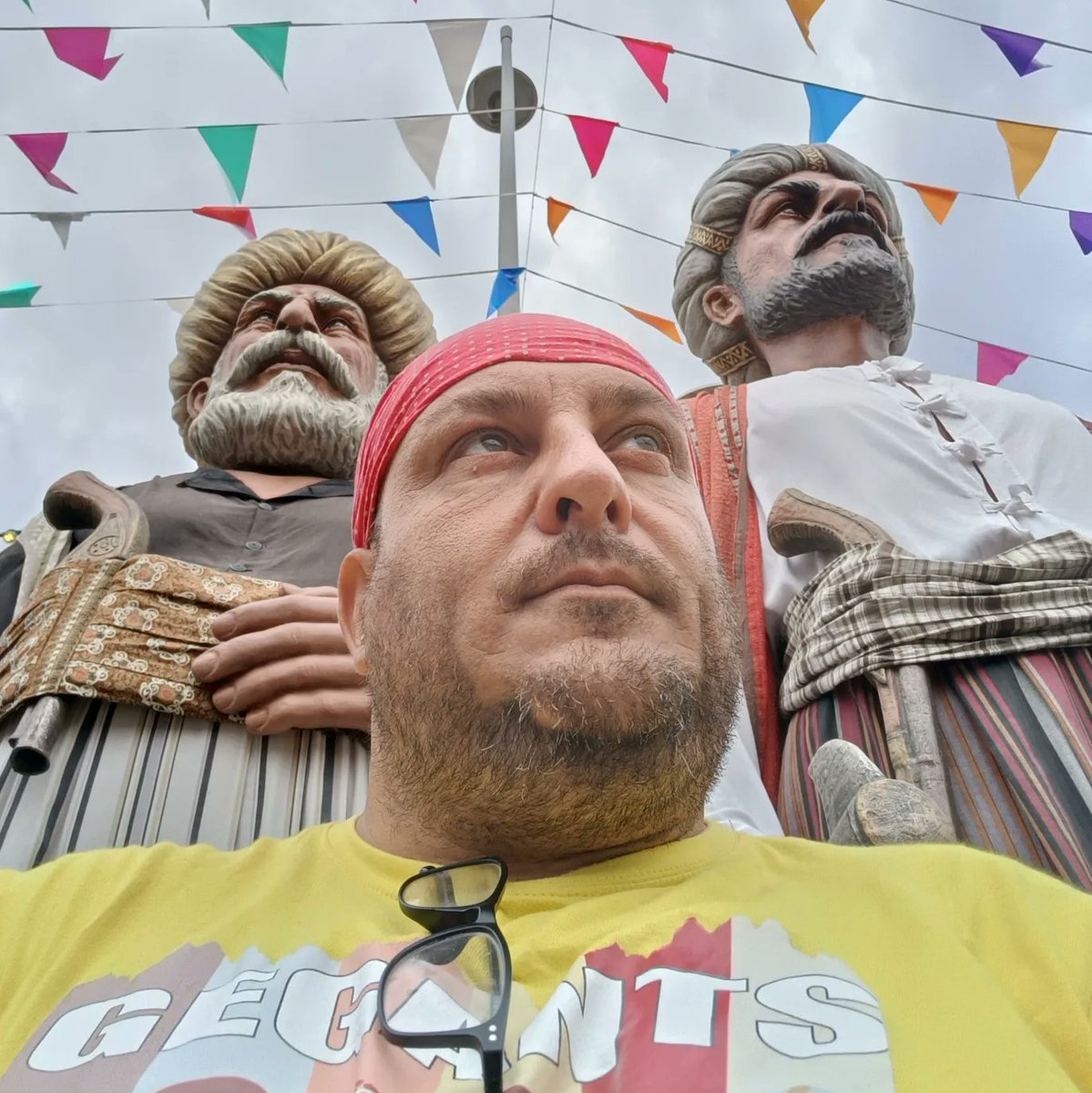 jrmoleroyll's tweet photo. #Selfie #ViscaLaFestaMajor
Sortida gegantera #Dragut i #Otxali i amb el gegant pare Echarri #LaLlantia #Mataro
#FM2023 #SantQuirzedelValles
Ds. 02/09/2023 tarda
#OppoX5Lite https://t.co/ycMSaAPzC1