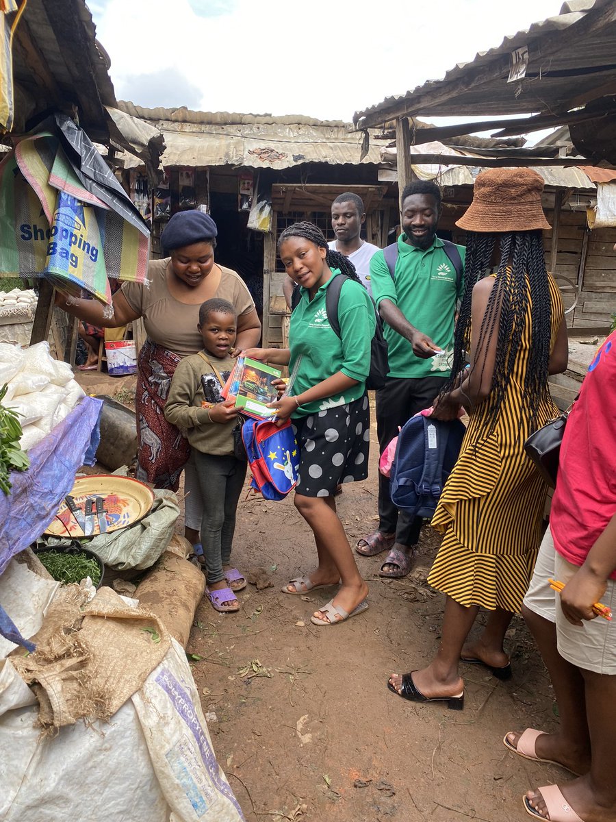 GLOBALVISIONAR5's tweet photo. #PowerOfThePen Through our annual #Education4All campaign and In collaboration with @GACDCameroon we donated school materials to some Less privileged children hawking along the streets of Bamenda #PenNotGun #EducationCantWait @unicefcameroon #BooksNotGuns #QualityEducationForAll https://t.co/RUwKs9JNIW
