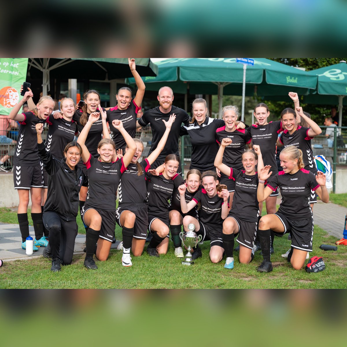 TalentSt3hk's tweet photo. Wauw! Nooit samen getraind, laat staan samengespeeld, dan zo'n lekker toernooi spelen. O14 kwam net te laat op gang om de 1/2finale te halen in de mo15 cat. O16 was direct op stoom, won de poule,  1/2finale en bewaarde de grootste zege tot de  Mo17 finale! Trots op beide teams! https://t.co/EgmUCJiJH5