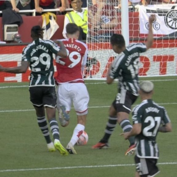 One was a penalty. One wasn’t. 👀