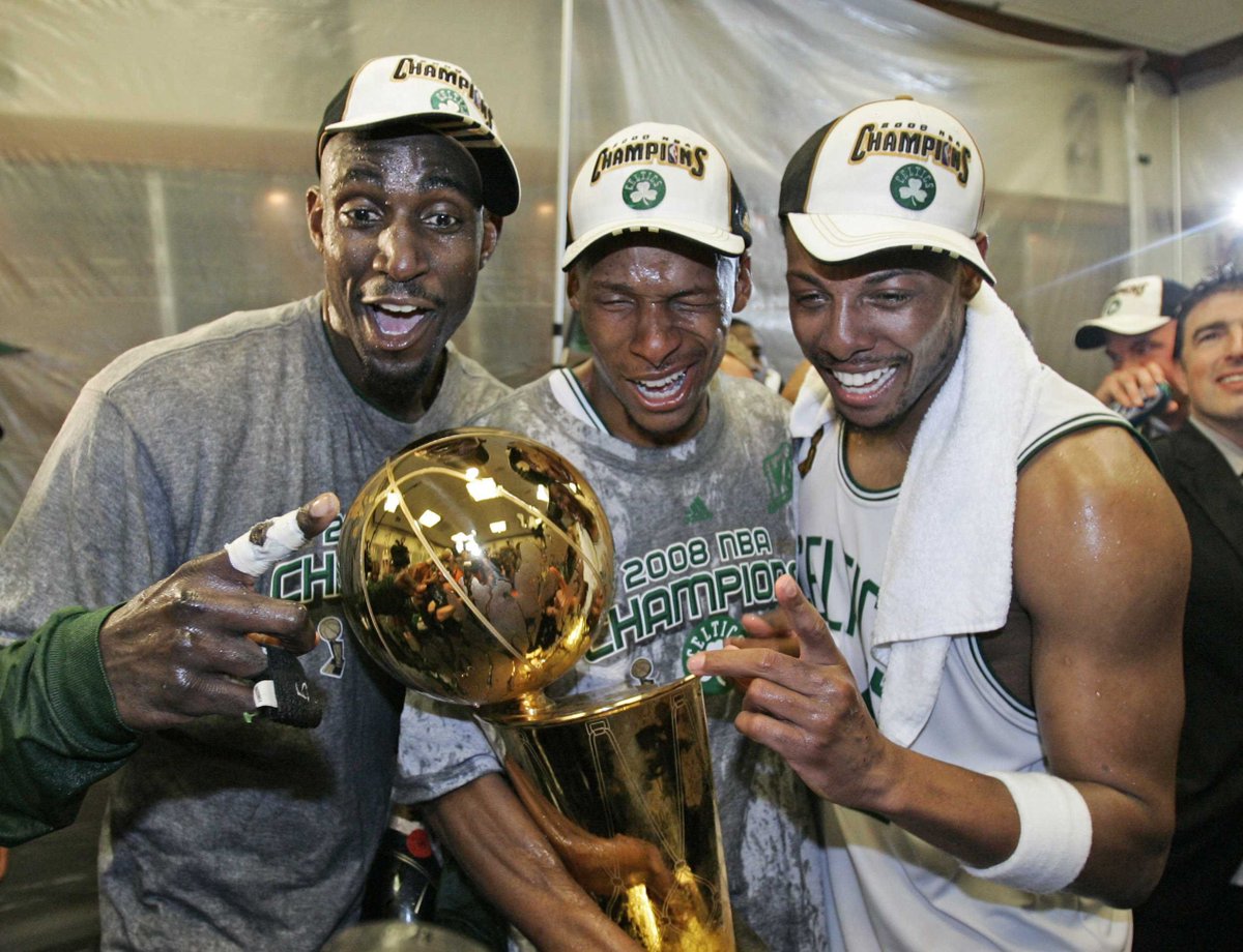 SinceroJordan's tweet photo. 2008🏆

Paul Pierce:
21.8 PTS - 4.5 REB - 6.3 AST - 1.2 STL
58% TS - 43% FG - 39% 3PT - 83% FT

Ray Allen:
20.3 PTS - 5.0 REB - 2.5 AST - 1.3 STL
70% TS - 50% FG - 52% 3PT - 86% FT

Kevin Garnett:
18.2 PTS - 13.0 REB - 3.0 AST - 1.7 STL - 1.0 BLK
47% TS - 42% FG - 0% 3PT - 76% FT https://t.co/GwYeJxLLRH