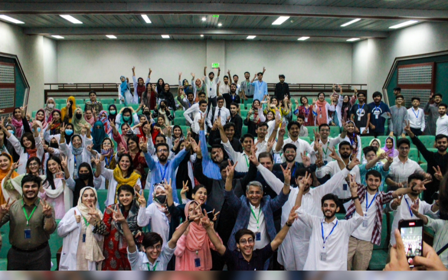 PASBAN (@pasban_group) on Twitter photo Wrapping up an incredible journey through the Essentials of Neuroscience course 2023 in Peshawar!
Prof. Dr. Syed Ather Enam brilliantly delved into six fascinating modules, making this course the highlight everyone had been eagerly anticipating.
<a href="/KMC_SIG/">Surgery Interest Group - KMC</a> <a href="/AtherEnam/">Syed Ather Enam</a> #MedTwitter Wrapping up an incredible journey through the Essentials of Neuroscience course 2023 in Peshawar!
Prof. Dr. Syed Ather Enam brilliantly delved into six fascinating modules, making this course the highlight everyone had been eagerly anticipating.
<a href="/KMC_SIG/">Surgery Interest Group - KMC</a> <a href="/AtherEnam/">Syed Ather Enam</a> #MedTwitter