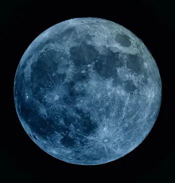 AlbertPottes's tweet photo. Cómo me hubiera gustado ver la #LunaAzul y como mi celular pudo #fotografiarla 😑, pero igual la disfrute 🤘☺️ #SuperLunaAzul ☁️🌕☁️ https://t.co/v1FGcNorpc