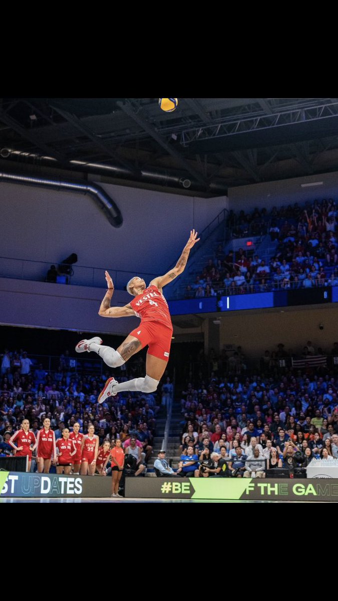 ozlembeslii's tweet photo. Vargas'ım da Vargas'ım #FileninSultanlari https://t.co/66ILPvdWHo
