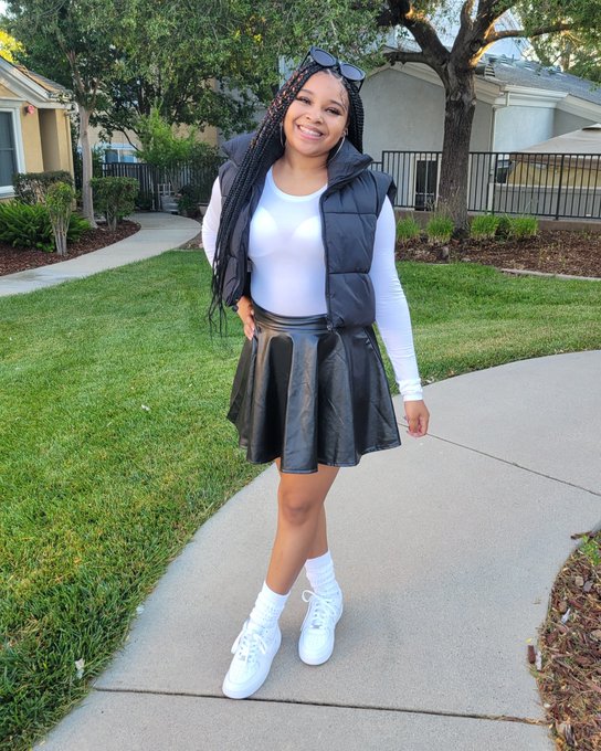 Still amazes me to this day that this is my daughter!! Her outer beauty reflects her inner beauty!! Intelligent<a href="/tag/goodmorning"class="tags"><span>#goodmorning</span></a>