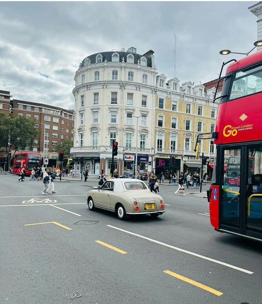 shdshd192292's tweet photo. London https://t.co/mllmFFkw8q