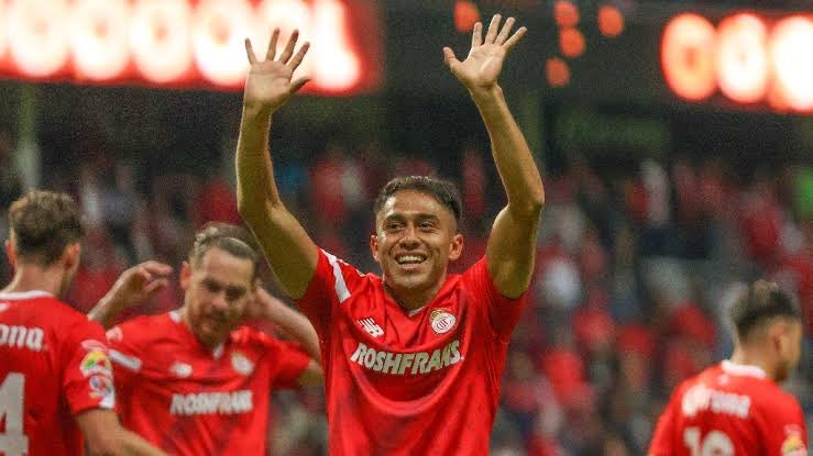 Futbolista Infravalorado👀🇲🇽

Que poco se ha hablado de Juan Pablo Dominguez “Juampi”, Pieza clave en el Toluca de Nacho Ambriz. Lo ha utilizado de Carrilero, Extremo y Enganche. Te anota, te genera y asiste.

EL MEXICANO CON MAS GOLES EN ESTE TORNEO. 4 GOLES Y 1 ASISTENCIA.