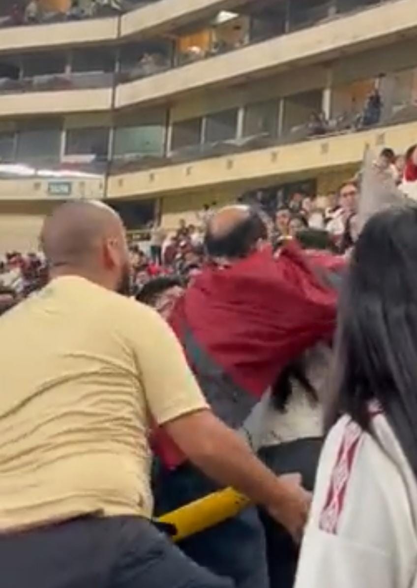 quintingrone's tweet photo. El cobarde que agrede por la espalda a los miembros de una familia, incluso tiene denuncia por violencia a la mujer. Ese tipo debería estar encerrado y no suelto porque es un peligro para la sociedad con tanta violencia desbordada https://t.co/C0V6khzuRy