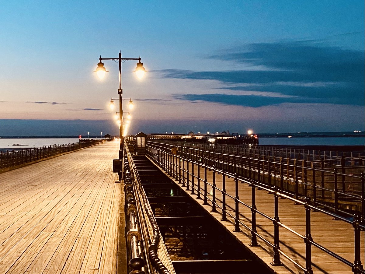 StructEngJim's tweet photo. Sunset over the world's oldest seaside pier - beautiful! https://t.co/YZws9KigRA