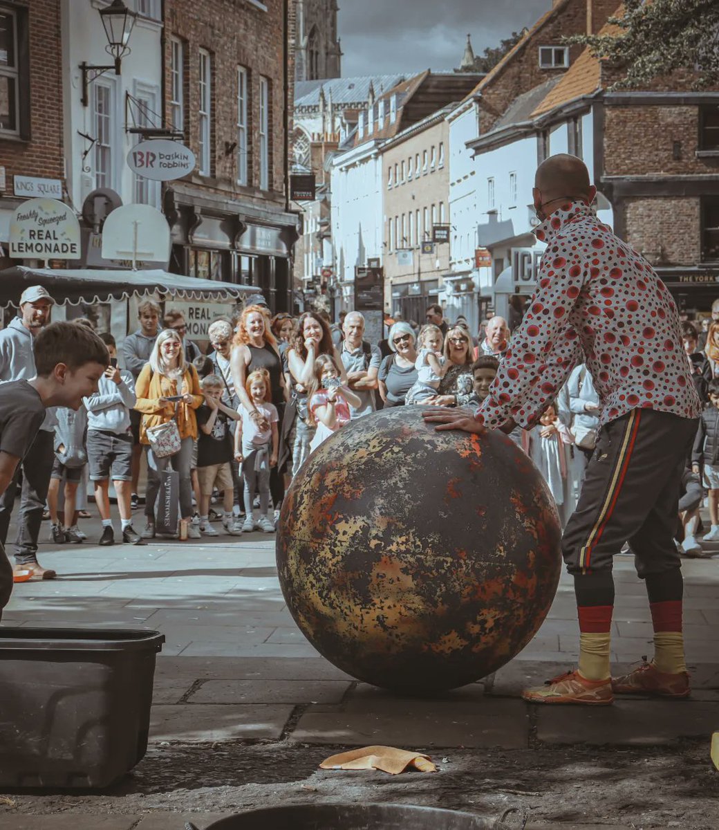 woolrich_photo's tweet photo. Man with his balls 

#yorkminster #york #yorkshire #visityork #cathedral #architecture #photography #england  #northyorkshire #yorkminstercathedral #minster #yorkuk #yorkengland #theshambles #visityorkshire #yorkcity #travel #visitengland #travelphotography #streetphotography https://t.co/fdZiptOWiE