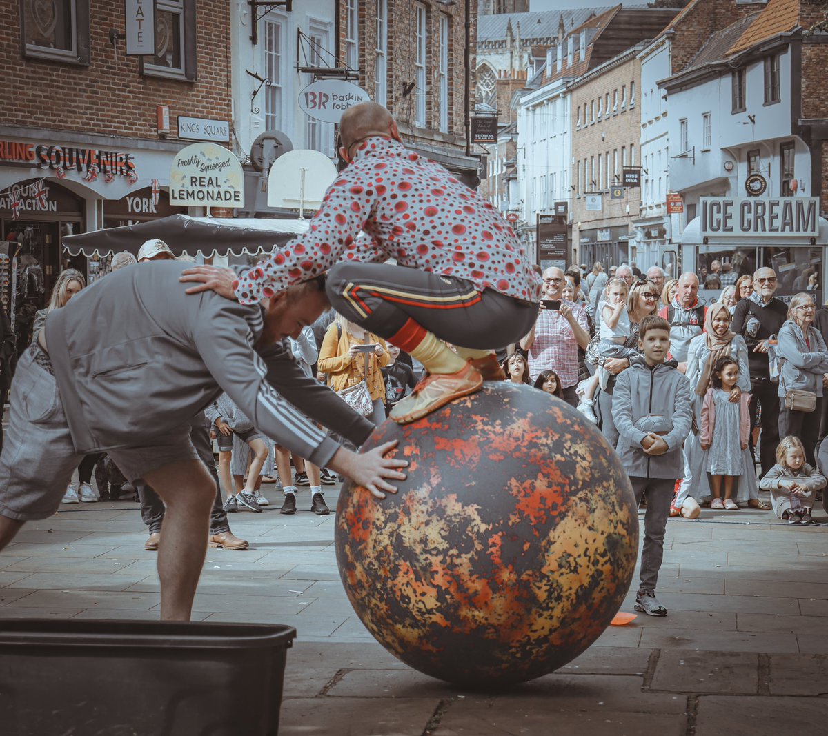woolrich_photo's tweet photo. Man with his balls 

#yorkminster #york #yorkshire #visityork #cathedral #architecture #photography #england  #northyorkshire #yorkminstercathedral #minster #yorkuk #yorkengland #theshambles #visityorkshire #yorkcity #travel #visitengland #travelphotography #streetphotography https://t.co/fdZiptOWiE