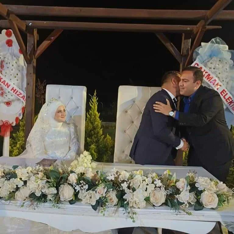 📌 Kaymakamımız Sayın Tuncay KARATAŞ, GÜNTEPE-TİREK ve DEMİR- UZ ailelerinin düğün törenine katıldı.