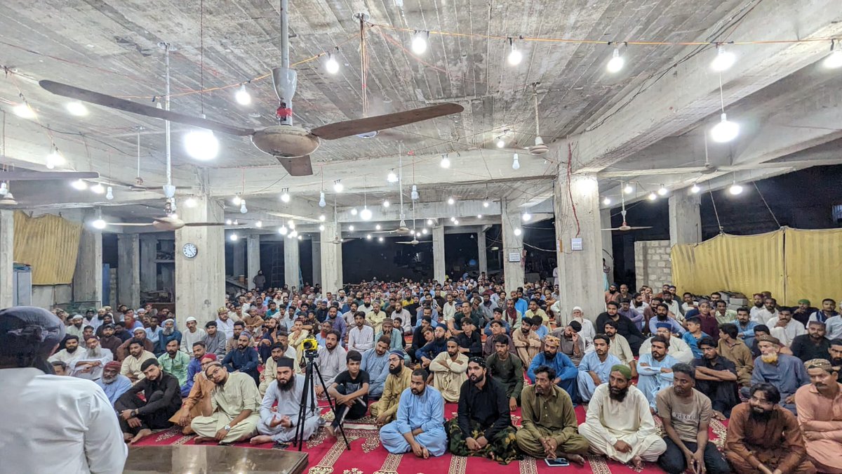 16 گھنٹے کے مختصر نوٹس پر سنی تحریک کراچی ڈویژن کا جنرل ورکر اجلاس..
کارکنان کی بڑی تعداد میں شرکت ...

سربراہ سنی تحریک صاحبزادہ علامہ بلال سلیم قادری صاحب کا فکر انگیز خطاب ۔۔۔

#قادری_پروموشن
#قائد_کی_تحریک_سنی_تحریک