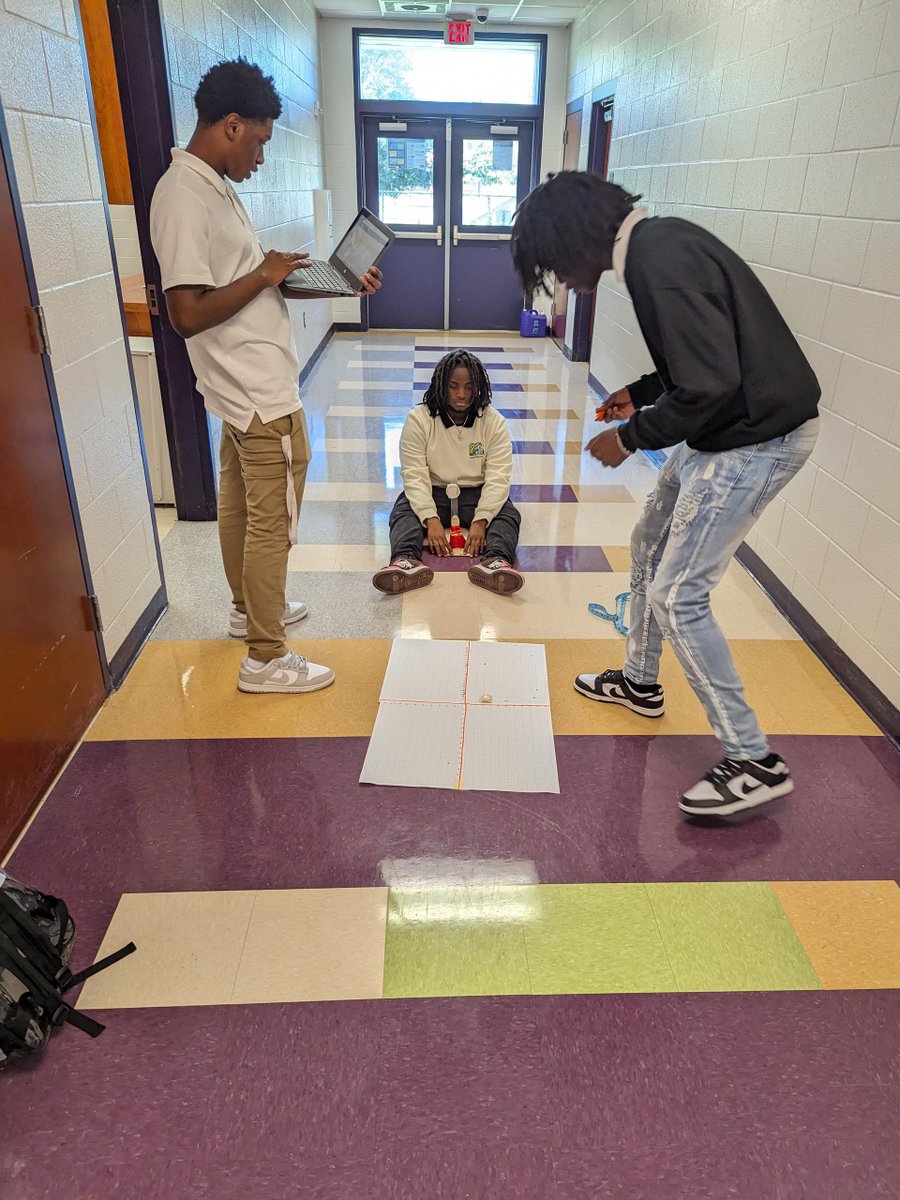 WBECHSWarrior's tweet image. Mr. Bryant&apos;s Introduction to Engineering students worked on an instant challenge to make rice bean bags go flying with accuracy!!!! 💜💛💜
#learningwhilehavingfun #readysetgo🏁