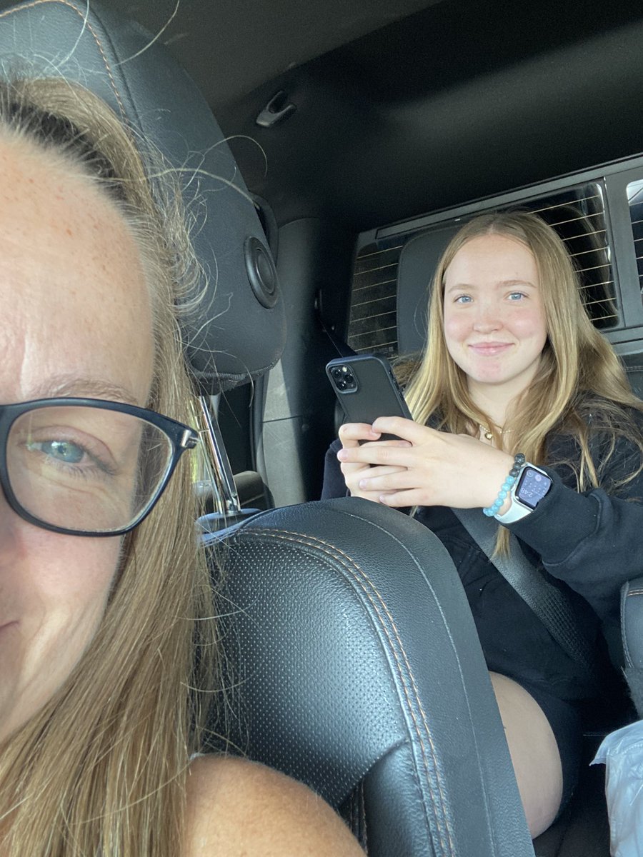 FiskerCaroline's tweet photo. New chapter ❤️ will take some getting used to having a big piece of my heart living at Guelph ❤️ https://t.co/pE5WUpog21
