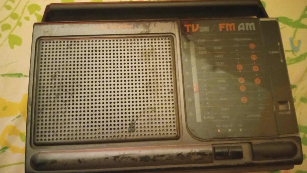 simmyoldschool's tweet photo. After a wonderful sermon this morning at church, it's time some #SundayFunday oldies from Tucson on my tablet and of course the #Dodgers on the radio.

#OldiesForever #OldiesButGoodies #KillerOldies
#OldSchool #SundaysAreForOldies

@alyshadelvalle @RaideretteQT @ANGELBABYRADIO https://t.co/xLpEpXLVpV