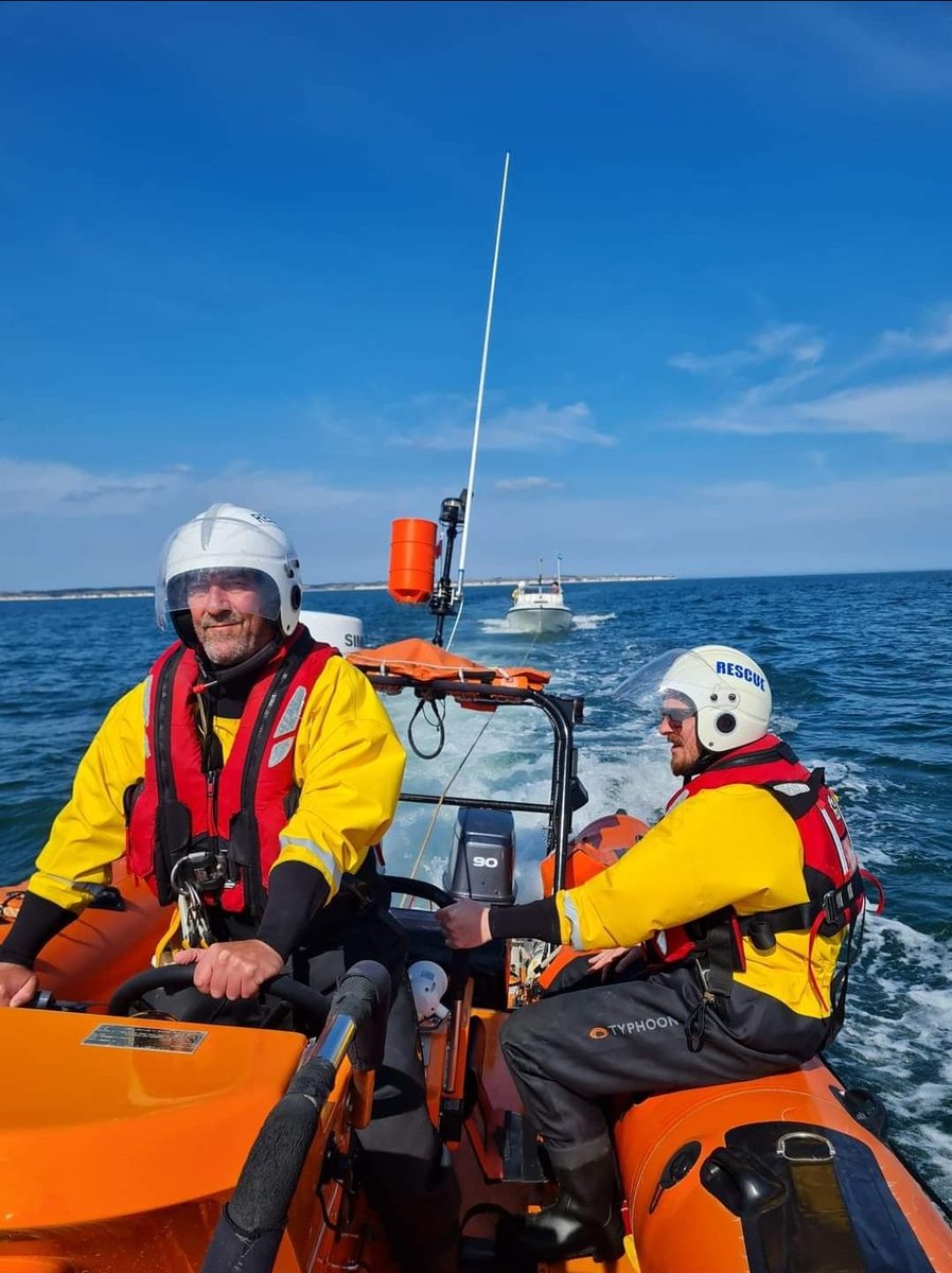 🚨Callouts🚨 Three taskings today, a 1.5 hour recovery of a broken down boat. A call to persons on a paddleboard and aiding a stricken vessel 500m off hornsea. That on top of a training session means this crew will be having an early night!