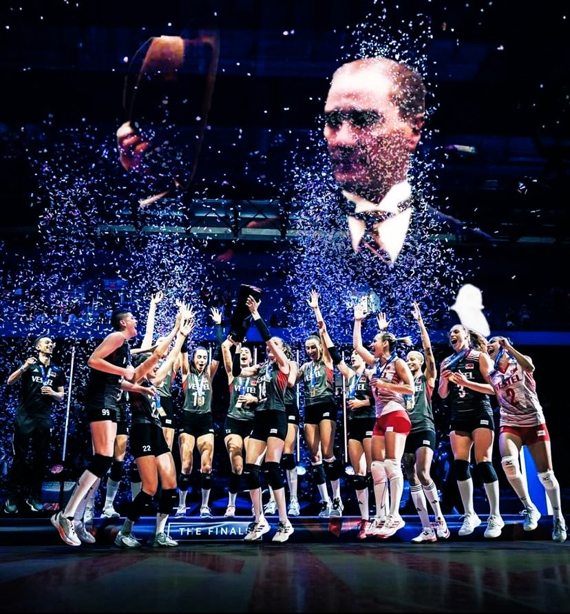 Cumhuriyetimizin 100. Yılına Şampiyonluk Yakışırdı Zaten 🇹🇷🇹🇷