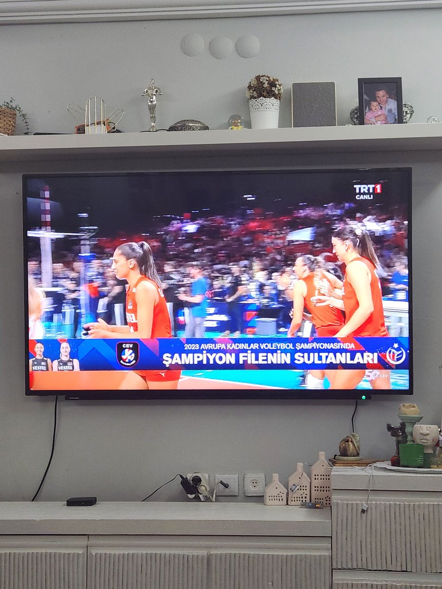 Boş yapmayın Abdulhamidler, şampiyon Türkiye.
#şampiyon #FileninSultanlar #Voleybol