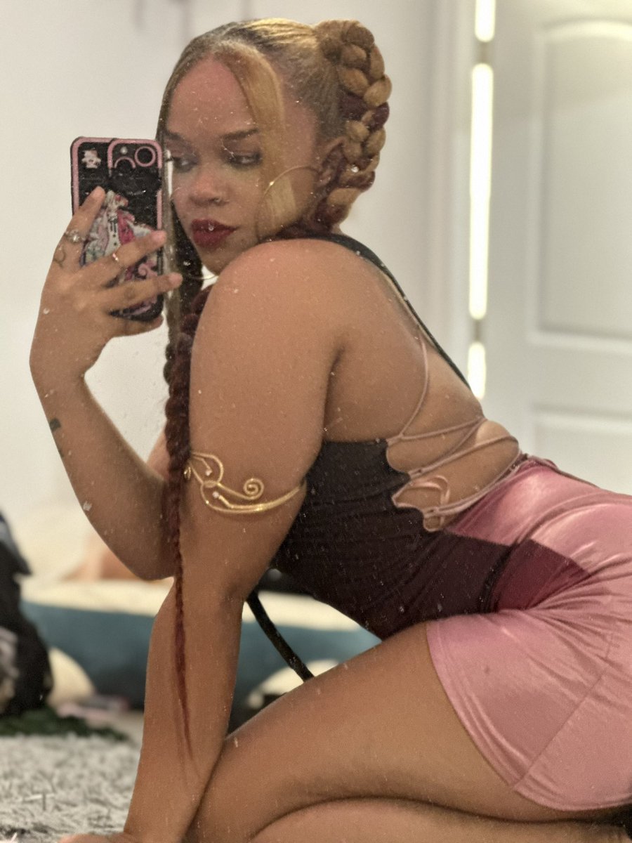 KIKI 🛖 tweet media