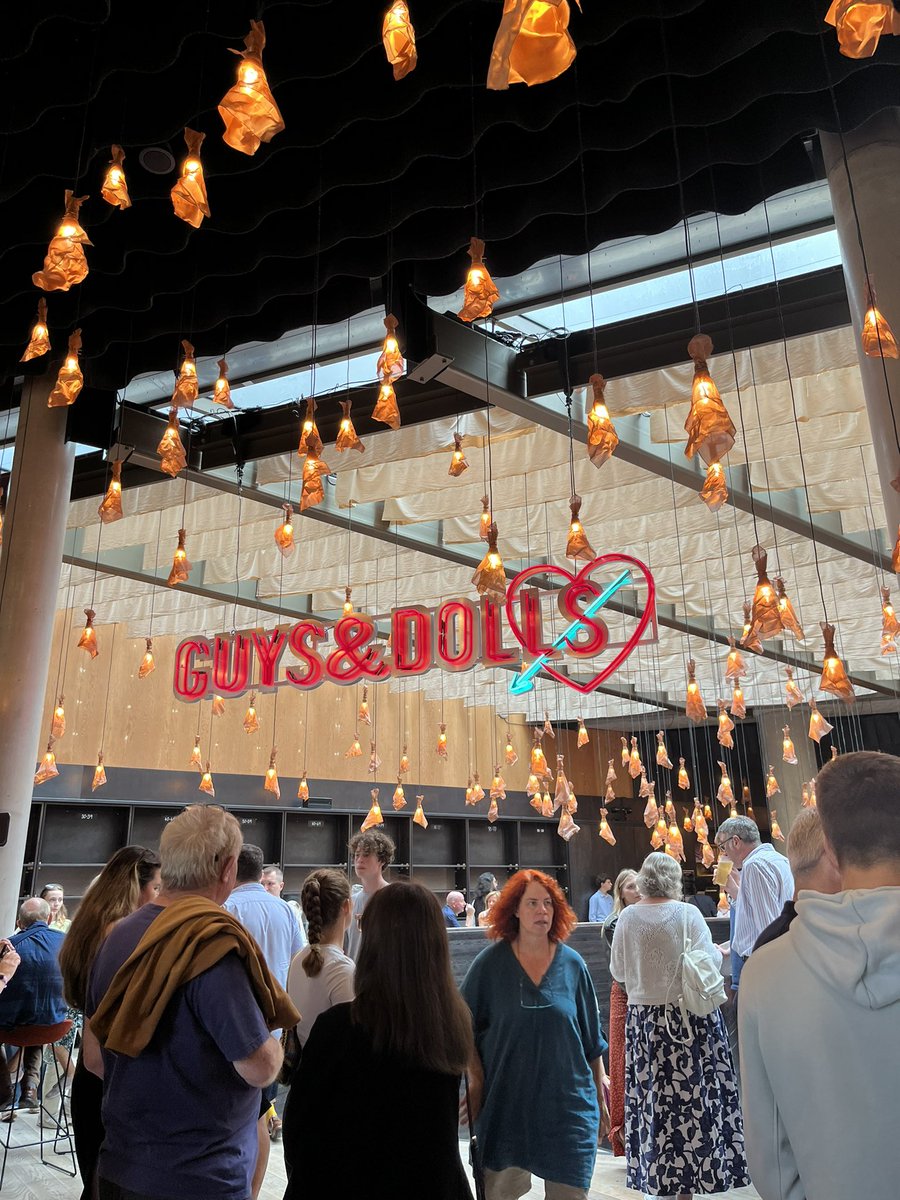 Stuchess's tweet photo. Had the best time @_bridgetheatre watching Guys and Dolls. Recommend the immersive experience, so clever and well done, I’m gonna get tickets again before it closes https://t.co/XEVGvnUtHt