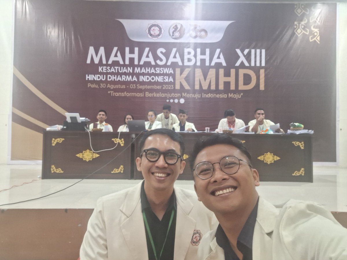 iwdarmawan17's tweet photo. KMHDI mendewasakan kita, memberi ruang kompetisi namun tetap mengedepankan persahabatan @teddycputra 
Rumah besar @kmhdi harus kita bangun dengan semangat gotong royong dan spirit kesatuan
#kmhdi 
#iwdarmawan
#mahasabha https://t.co/0PKe4tB9jJ