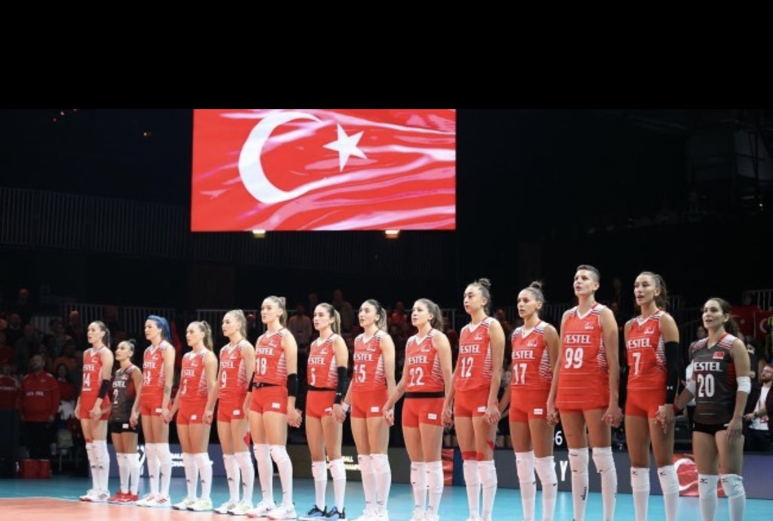 serhanacar's tweet photo. Bu başarı sizin,
Bu gurur, sayenizde hepimizin... #FileninSultanlari
Sonsuz tebrikler ve teşekkürler...
Gururumuzsunuz...🏆🏐
Cumhuriyetimizin 100. yılında #Avrupaşampiyonuyuz ...����🇷🥇 https://t.co/cxTMnjr794