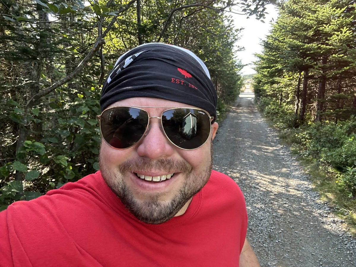 justbegemma's tweet photo. Hiking circuits and enjoying the earned carbs. #SkerwinkTrail #PortRexton π https://t.co/mglNDnhGSj
