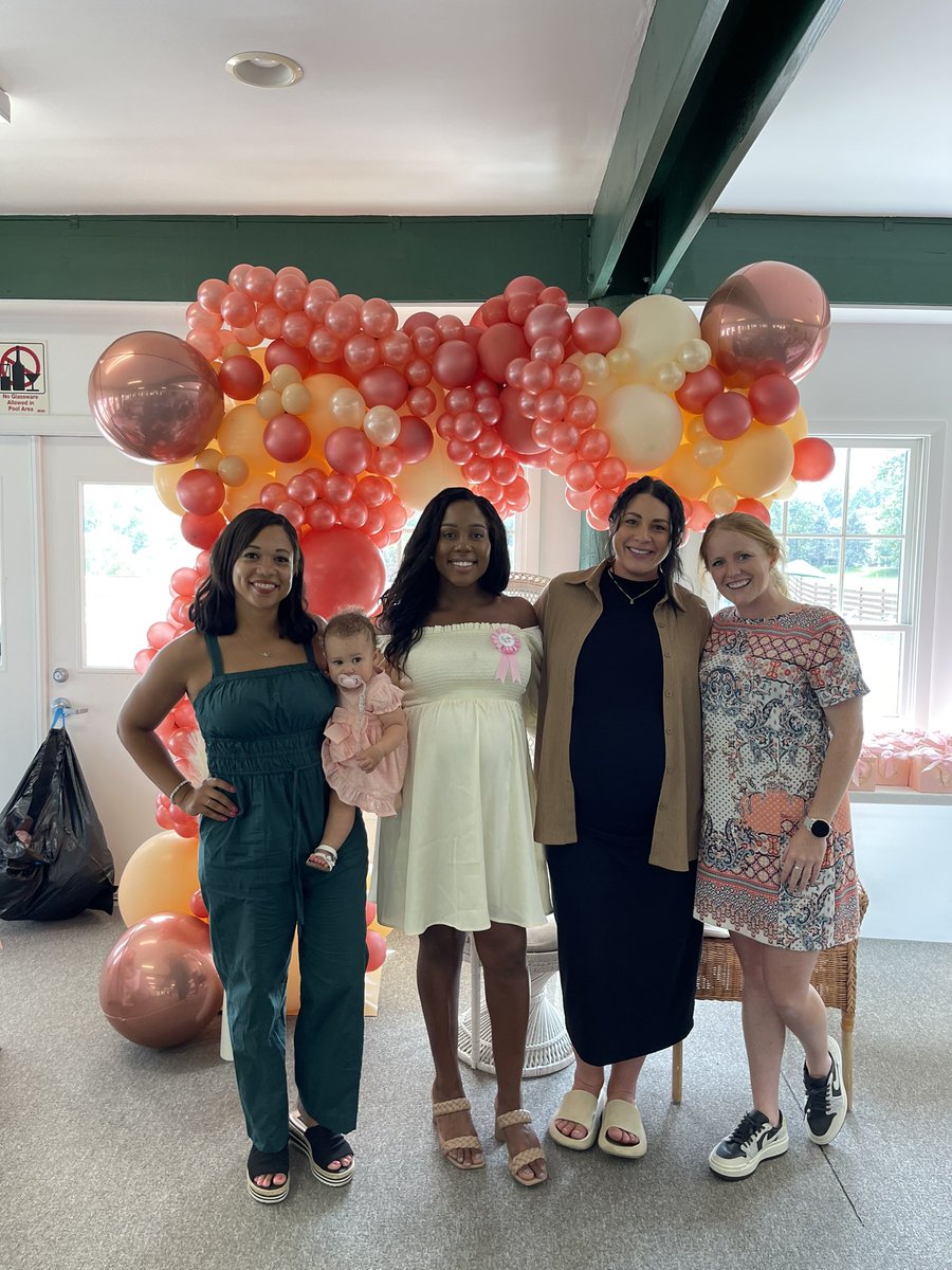 Lauren Macer tweet media