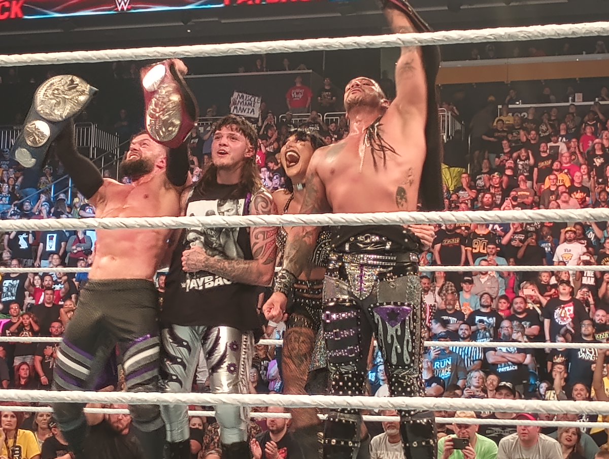 FinnBalorCOM's tweet photo. HQ #WWEPayback Candids we took exclusively for the site are added: https://t.co/nYXOor1NoT 

(@FinnBalor) https://t.co/W7H7vwN2nA