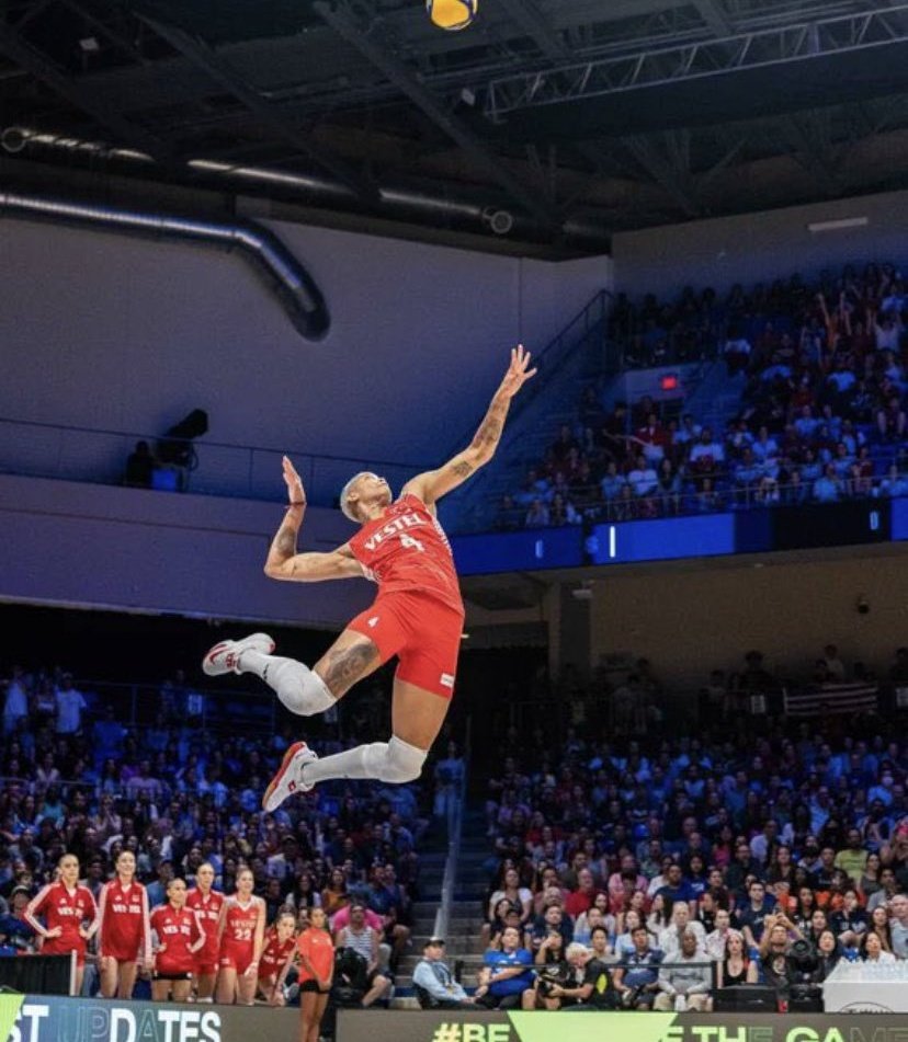🇹🇷 Uzaylı ilk Türk. 😊