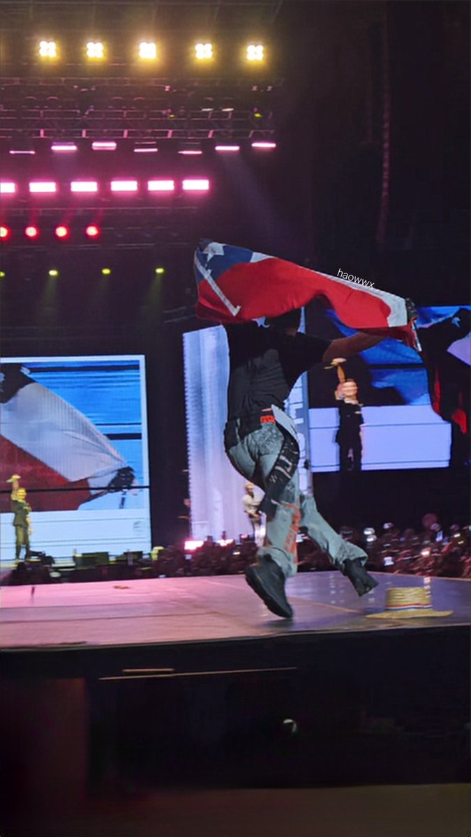 haowwx's tweet photo. Algunas fotos del #TheFellowshipBreaktheWall en Chile #ChoiSan #seonghwa #ATEEZ #ATEEZinChile https://t.co/OaYr3sVAbY