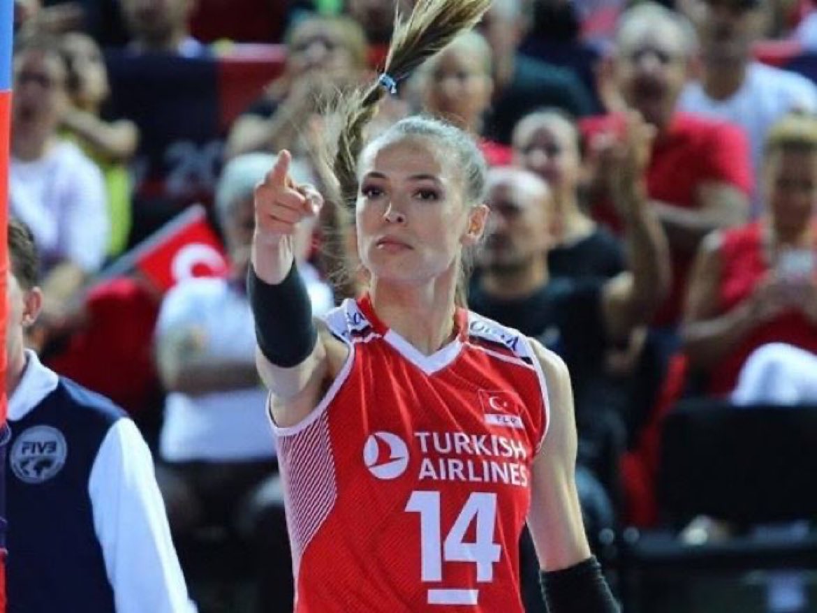 Eda Erdem:

“Cumhuriyetimizin 100. yılında ülkemize armağan ediyoruz!”