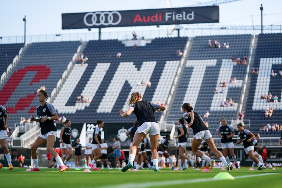 NWSL's tweet image. Getting ready for kickoff on CBS Sports Network 📺💪 #WASvCHI
