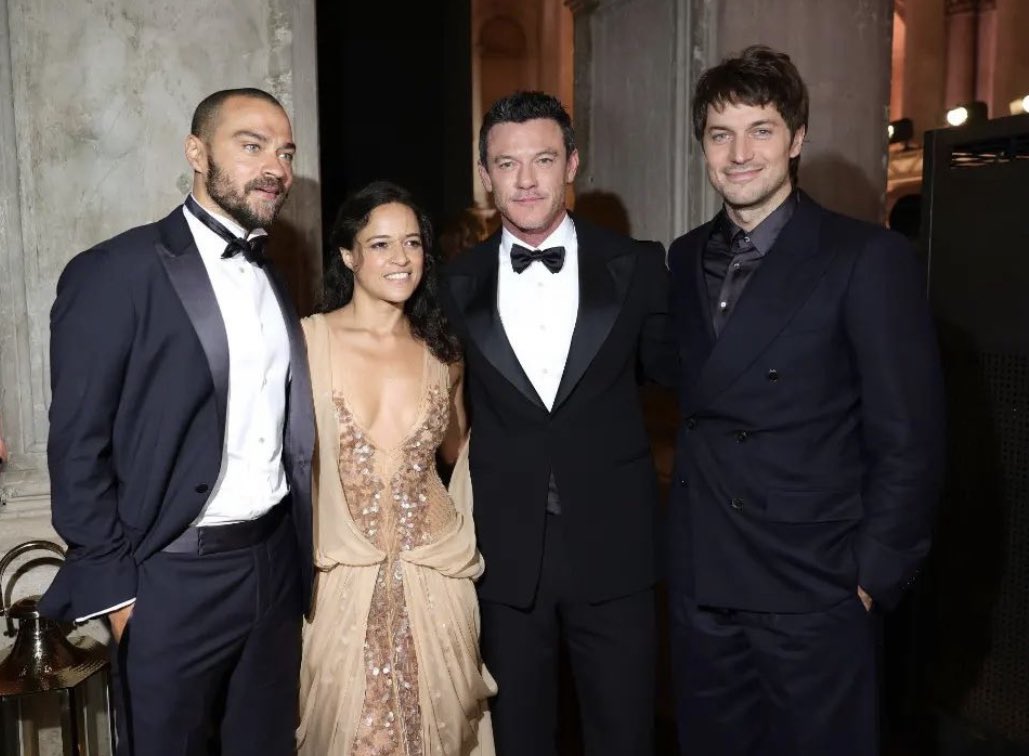 MSplendor's tweet photo. OMG, what a fantasy this is, #LukeEvans and #LucasBravo two of my favorite men posing in the same photo 🥰🥰🥰💜💜💜

#amFARVenezia
#CureAIDS https://t.co/BvAddKhJSs