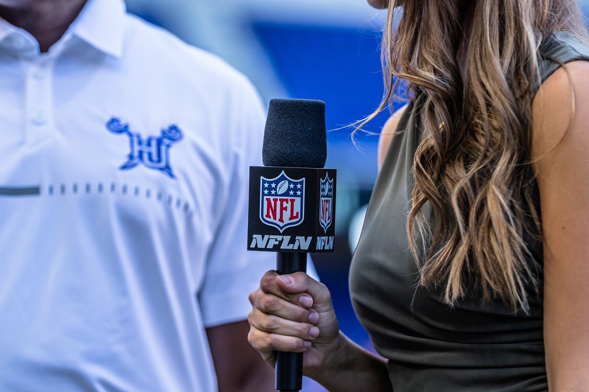 Had so much fun covering the Brick City HBCU Kickoff Classic for @nflnetwork ... I’m so grateful for the opportunity. Congrats to @Hampton_FB on the win!! 📸: @breezyshots__