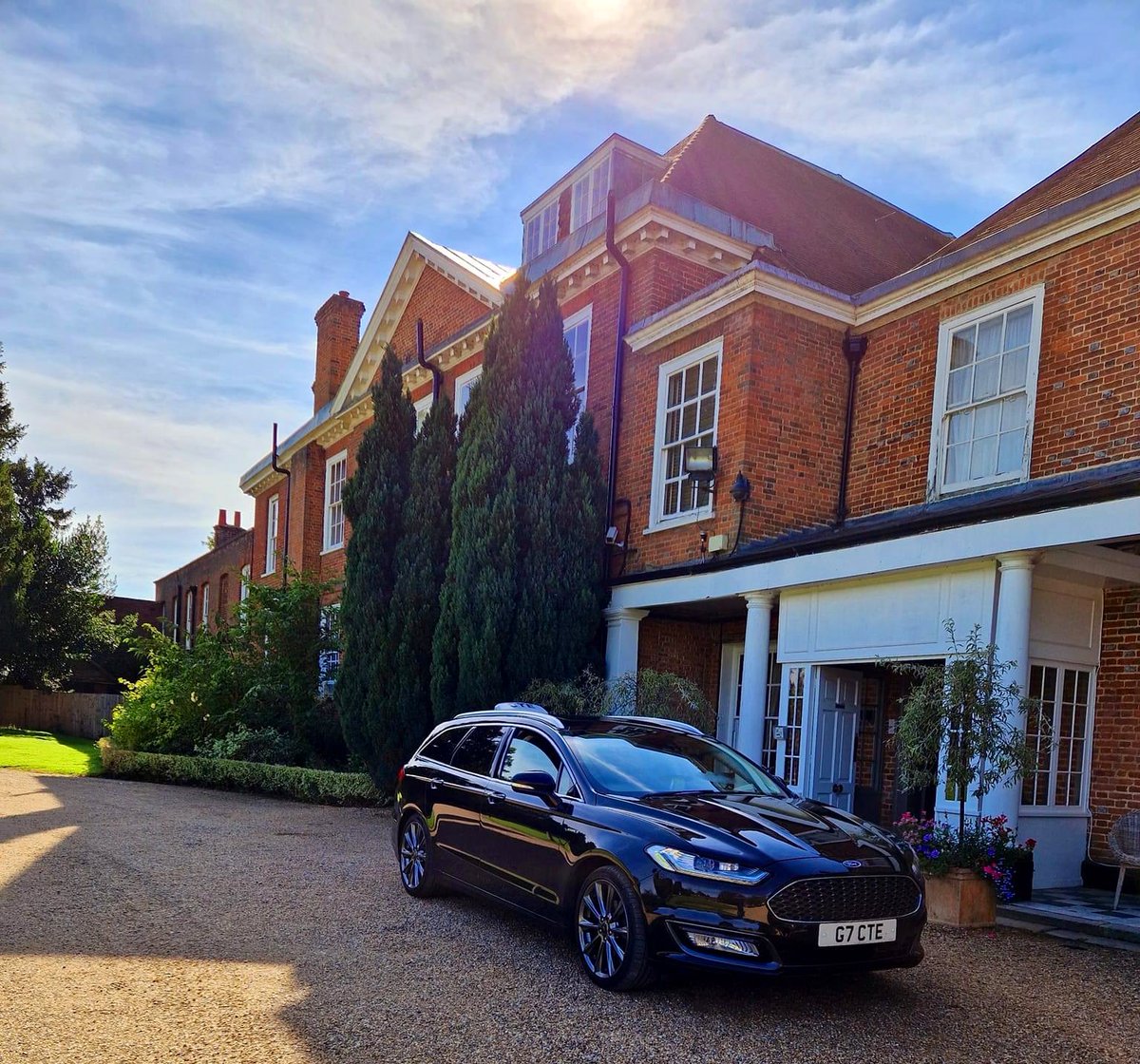 CTETaxis's tweet image. Stoke Place Hotel in the glorious sunshine today