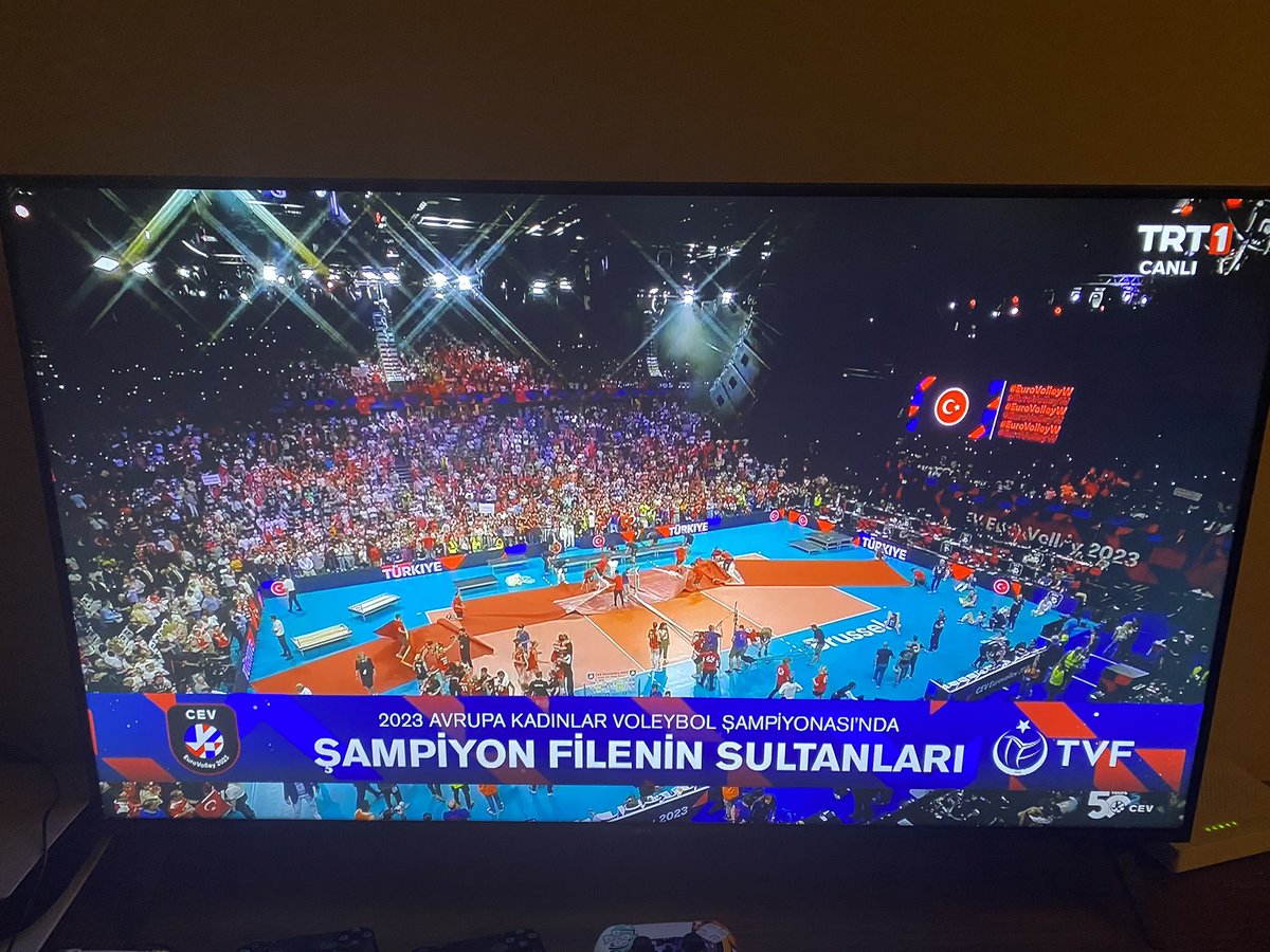 ambrasya's tweet photo. Muhteşemsiniz kızlar… Gurur duyuyoruz 🇹🇷🇹🇷🇹🇷❤️ https://t.co/C46VnqCdeT
