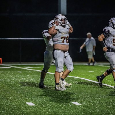 Hoskins_Dalton_'s tweet photo. #NewProfilePic #kingofthetrenches https://t.co/jjToMrwUDp