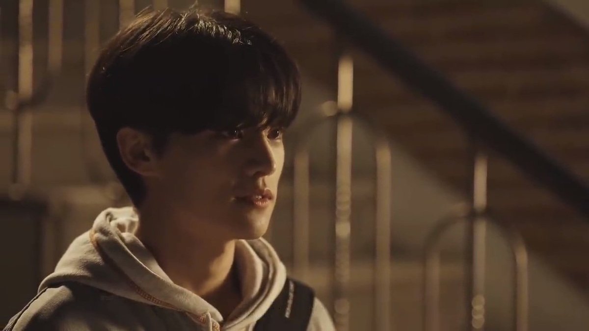 Hemi_war's tweet photo. والله مستحيل حد يتعب من تأمله 🥹

#LoveClass2ep8 https://t.co/Qlhadlm4Zq