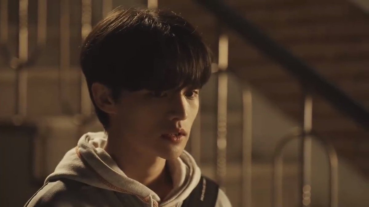 Hemi_war's tweet photo. والله مستحيل حد يتعب من تأمله 🥹

#LoveClass2ep8 https://t.co/Qlhadlm4Zq