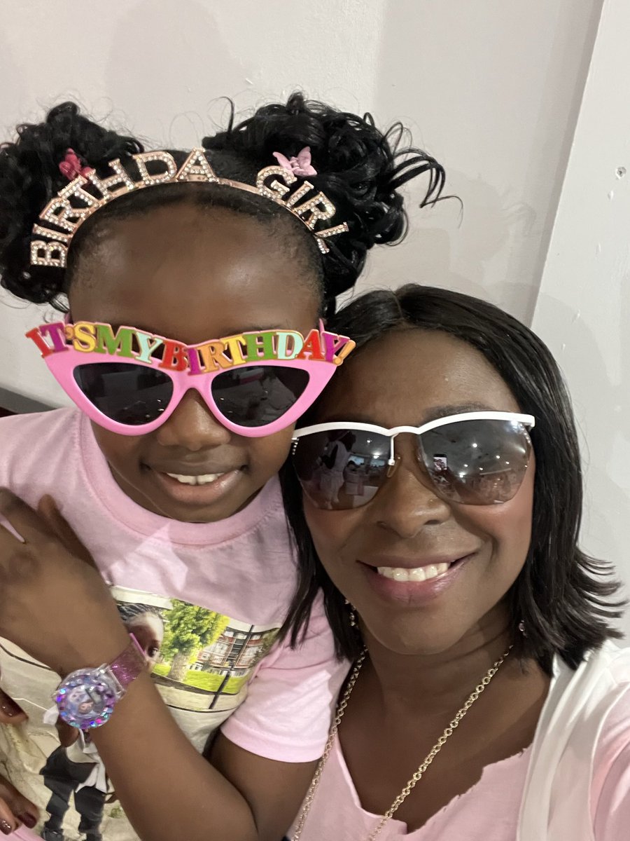 ies1874's tweet photo. Weekend was amazing!!! Always a pleasure bringing happiness to others ❤️
Work mode activated have a blessed week 💐 https://t.co/04ujw3iymg