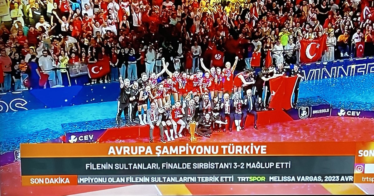 AsnSMMM's tweet photo. Tebrikler Filenin Sultanları 🇹🇷🇹🇷🇹🇷 Duble Şampiyonluk 👏 https://t.co/0CmkayRLqp