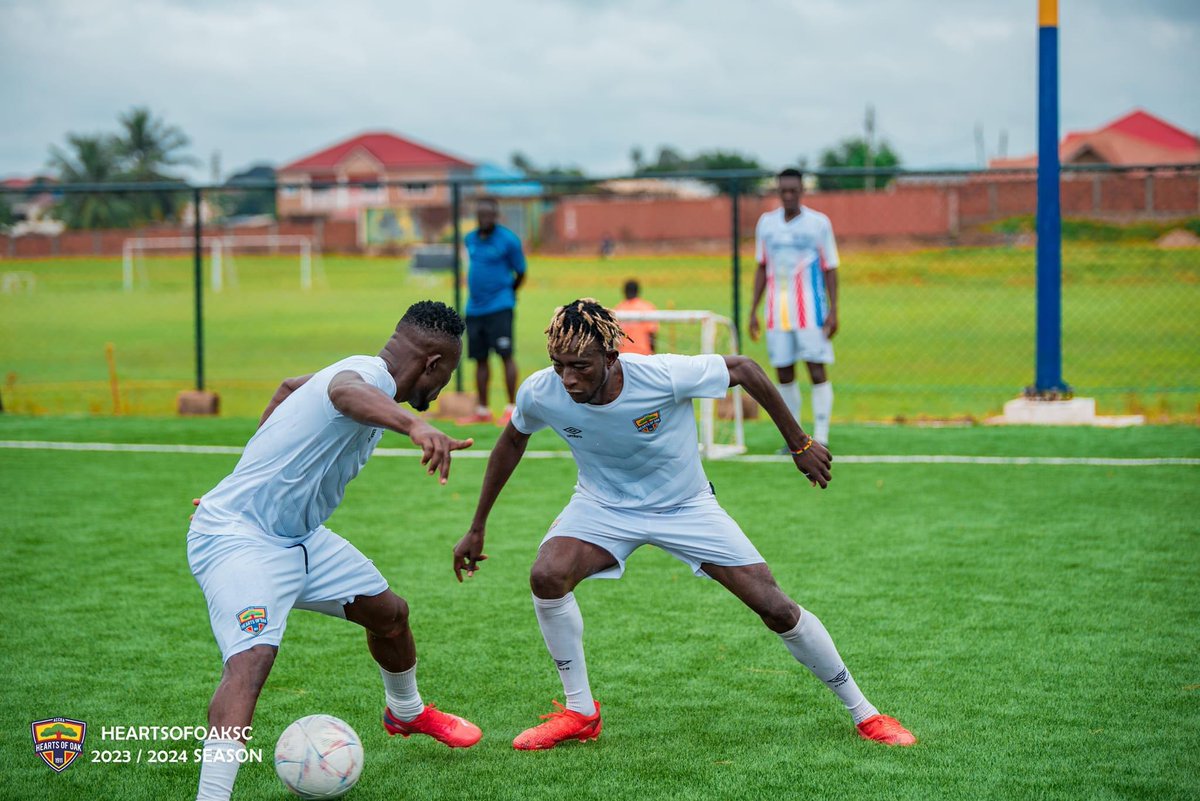 Honestly oflate de photographer den de entire media team of @HeartsOfOakGH dey force waaaa…..see quality pics📷