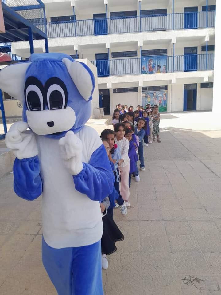 asaad_h89's tweet photo. Happy to see our brilliant students #BackToSchool today, all @UNRWA schools opening thier doors to start a new journey, this unstoppable journey reflects the absolute commitment of UNRWA to providing quality education for #Palrefs to achieve a better and sustainable future. https://t.co/JacSTbX1aO